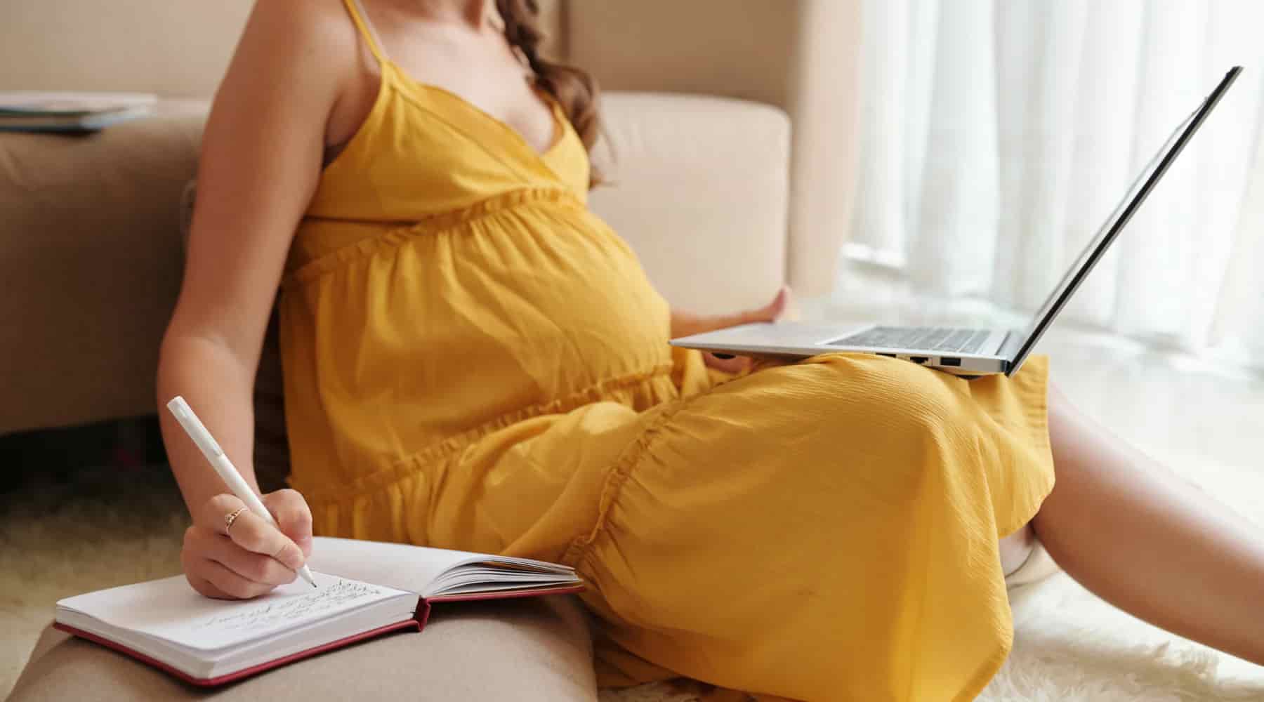 Seguridad a base de hierbas desde el embarazo hasta el posparto