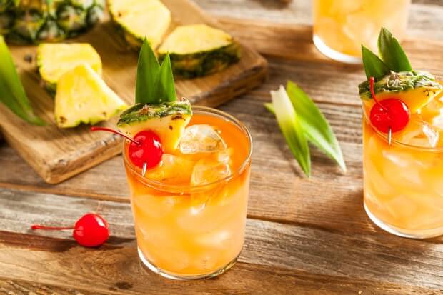 3 Delicious Hawthorn Mocktail and Cocktail Recipes