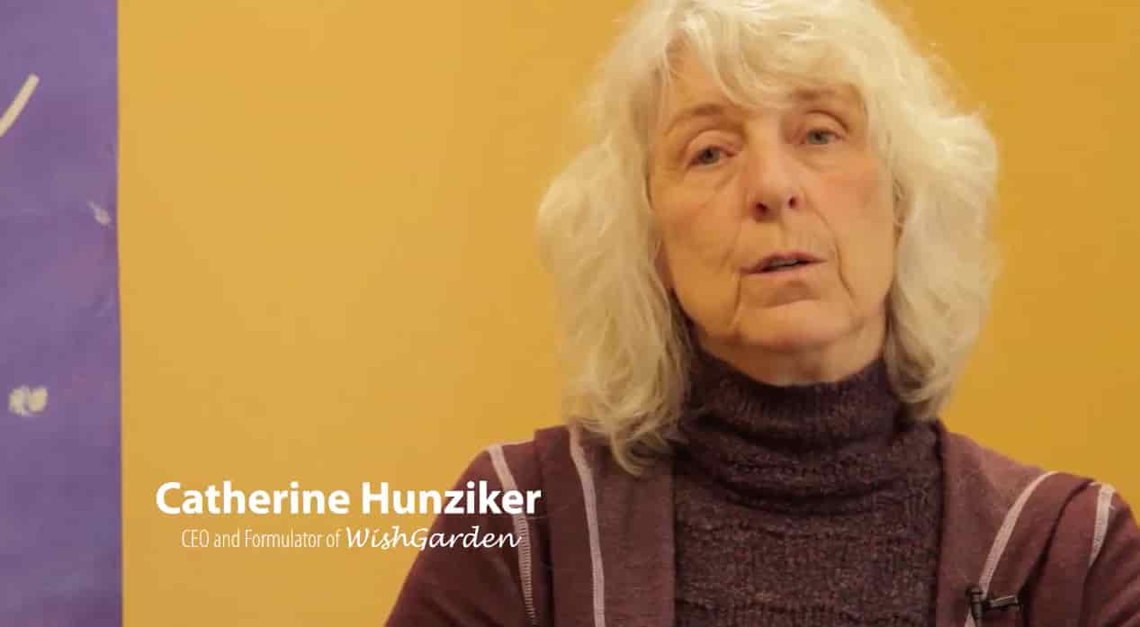 La directora ejecutiva de WishGarden Herbs, Catherine Hunziker, sobre el modelo comercial de WishGarden